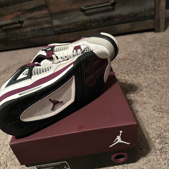Big kids size 6 Jordan retro 4 PSG - Picture 5 of 5